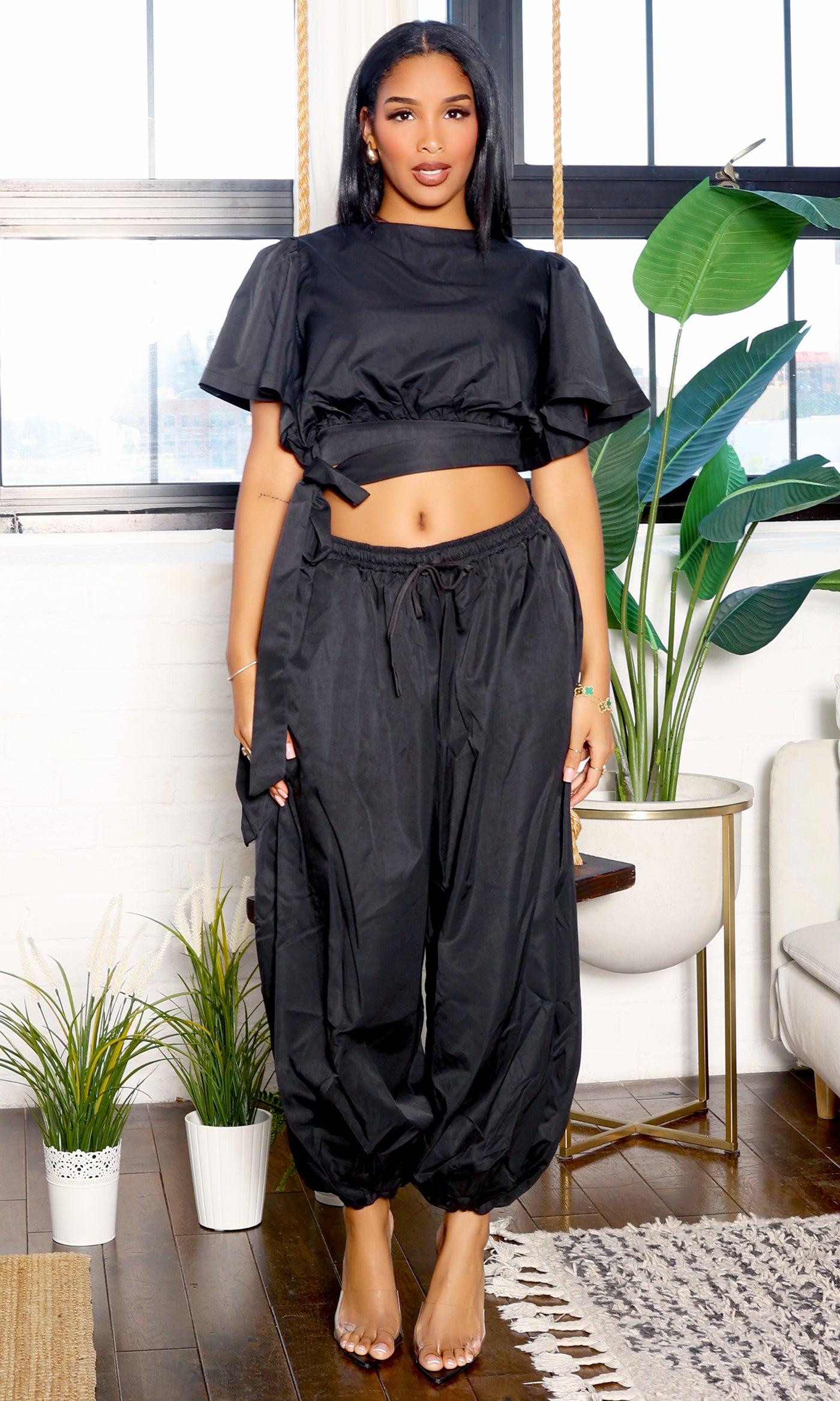 Sophia | Short Sleeve Crop Top and Wide Pants Set - Black - Cutely Covered