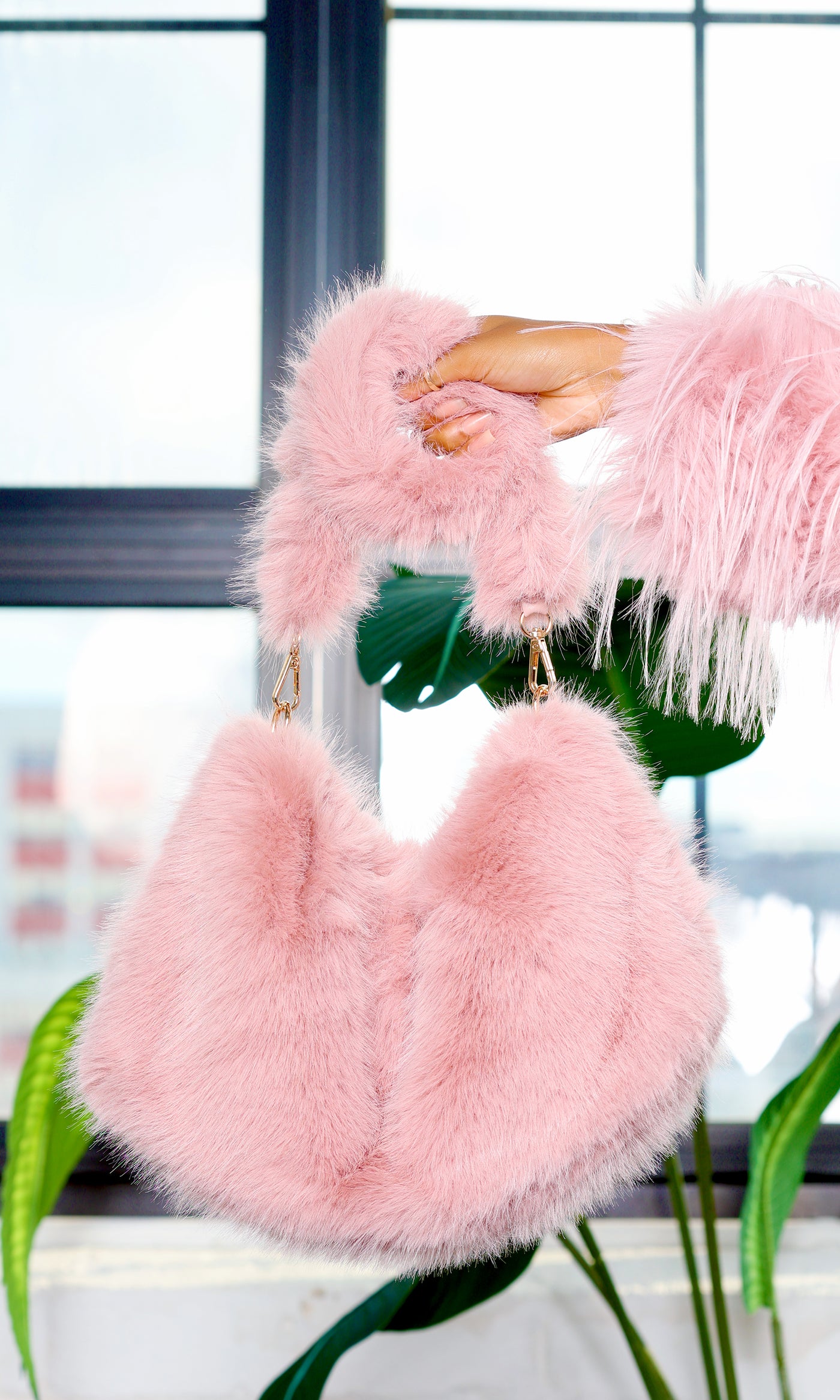 Fur Shoulder Bag with Chain Strap - Skin Pink